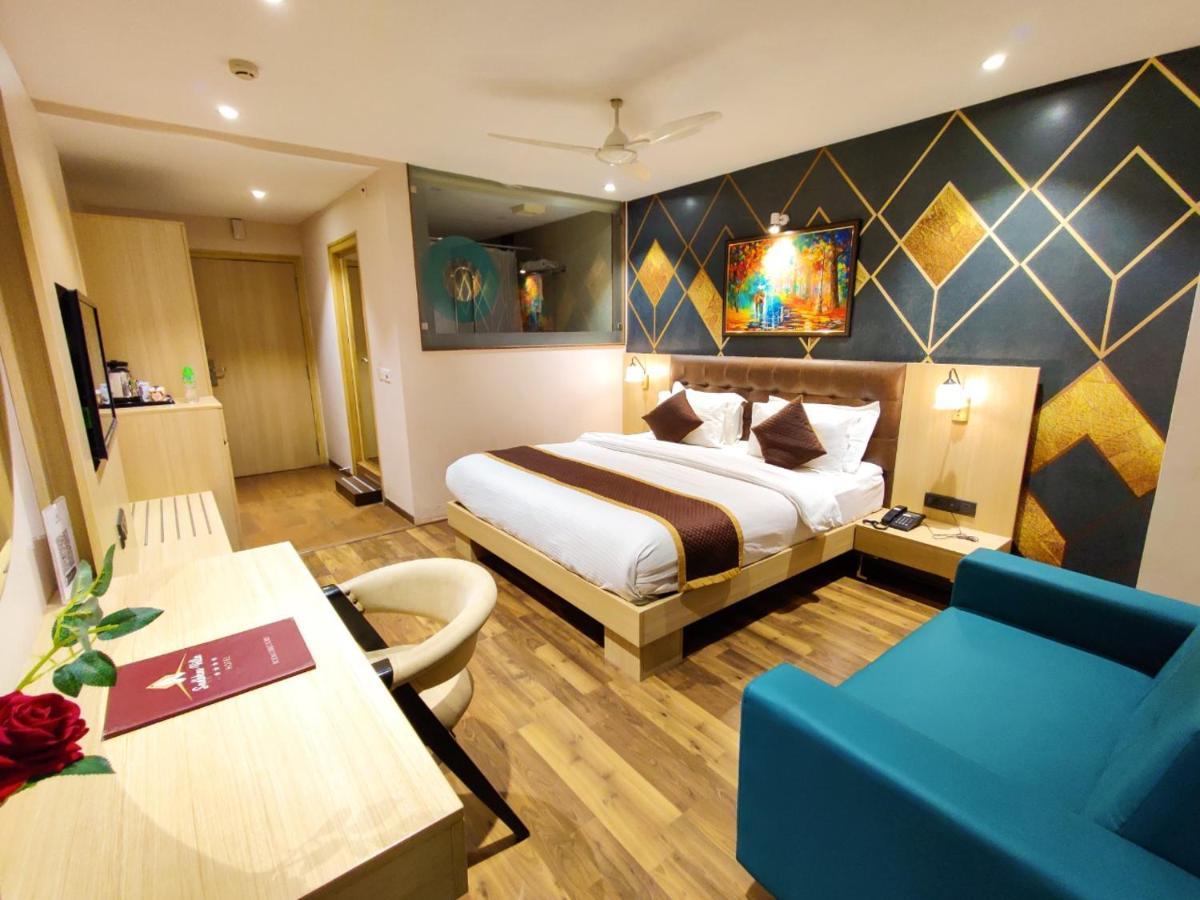 Hotel Sadbhav Villa Surate Extérieur photo
