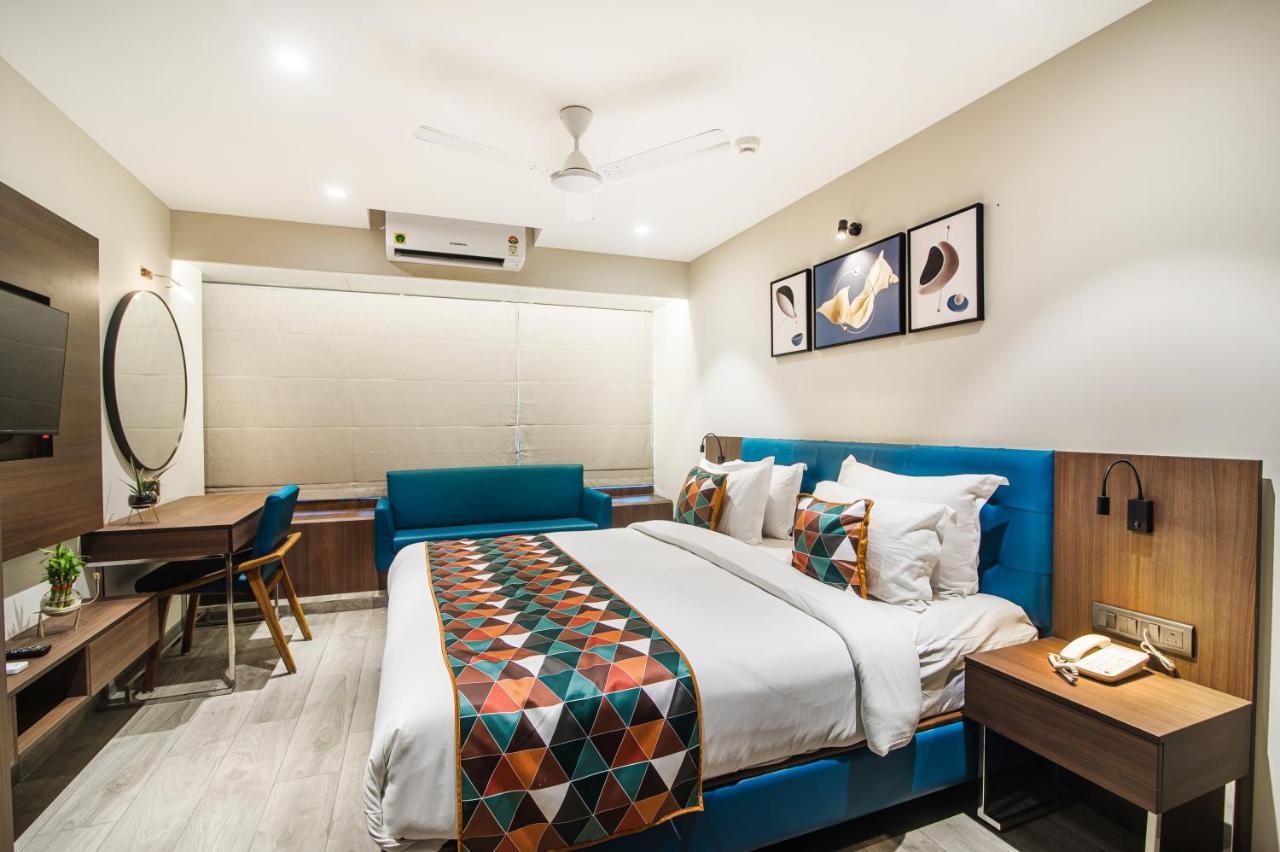 Hotel Sadbhav Villa Surate Extérieur photo